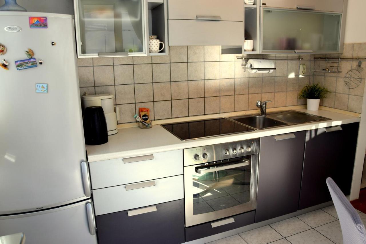 Apartment Marimar, Beachfront 1St Row Сплит Екстериор снимка