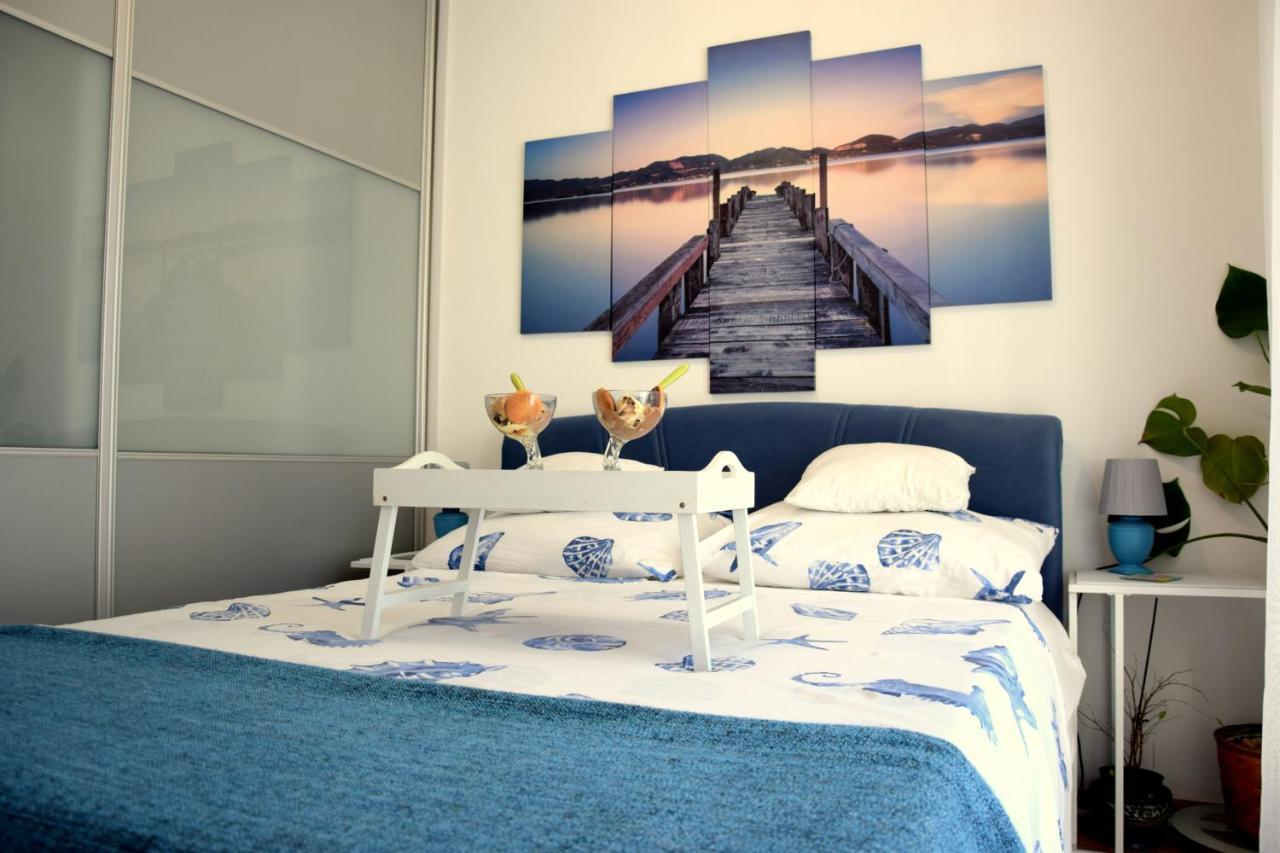 Apartment Marimar, Beachfront 1St Row Сплит Екстериор снимка